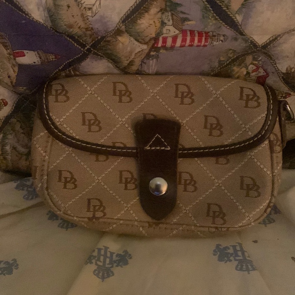 Dooney & Bourke clutch or wristlet